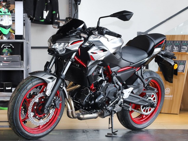 2020-2023 Black Silver Red Kawasaki Ninja Z650 Motorcycle Fairings