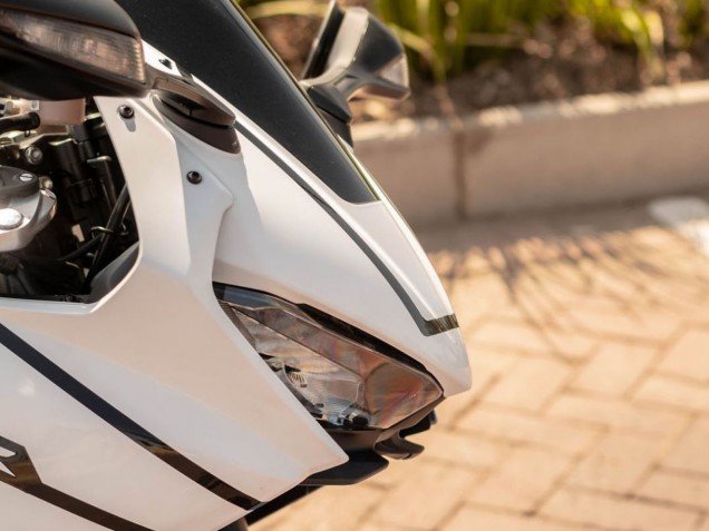 2017-2023 White with Black Stripe Fireblade Honda CBR1000RR Motorcycle Fairings