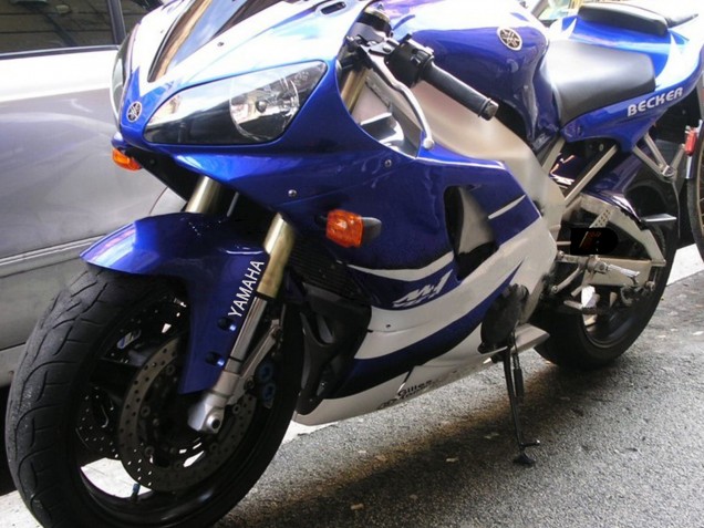 1998-1999 White Blue Black Yamaha YZF 1000 R1 Motorcycle Fairings