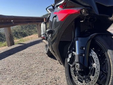 2020-2025 Black Carbon Fiber Red Yamaha YZF 1000 R1 Motorcycle Fairings