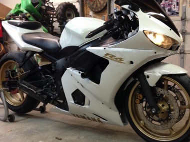 2005 White Gold Yamaha YZF 600 R6 Motorcycle Fairings
