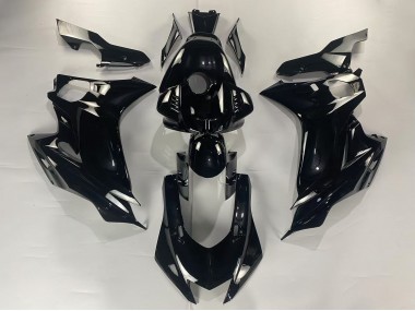 2017-2023 Glossy Black Yamaha YZF 600 R6 Motorcycle Fairings