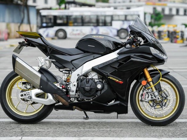 2021-2024 Black Aprilia RSV4 1100 Motorcycle Fairings
