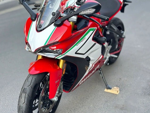2017-2022 Red White Green Stripe Ducati Supersport 939/939S Motorcycle Fairings