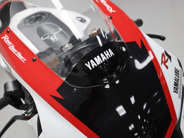 2020-2025 White Red GYTR Yamaha YZF 1000 R1 Motorcycle Fairings