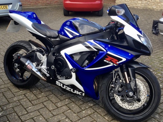 2006-2007 White Blue Black Stripe Suzuki GSXR 750 Motorcycle Fairings