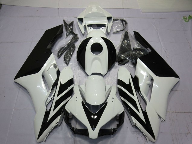 Aftermarket 2004-2005 Black and White Design Honda CBR1000RR Motorcycle Fairings Aftermarket 2004-2005 Black and White Design Honda CBR1000RR Motorcycle Fairings