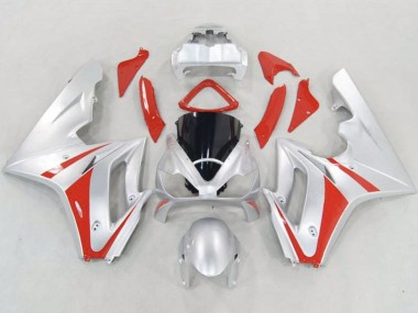 Aftermarket 2006-2008 Silver and Red Triumph Daytona 675 Fairings