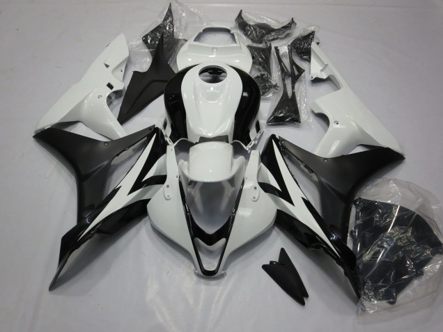 Aftermarket 2007-2008 Clean Black and White Honda CBR600RR Motorcycle Fairings Aftermarket 2007-2008 Clean Black and White Honda CBR600RR Motorcycle Fairings